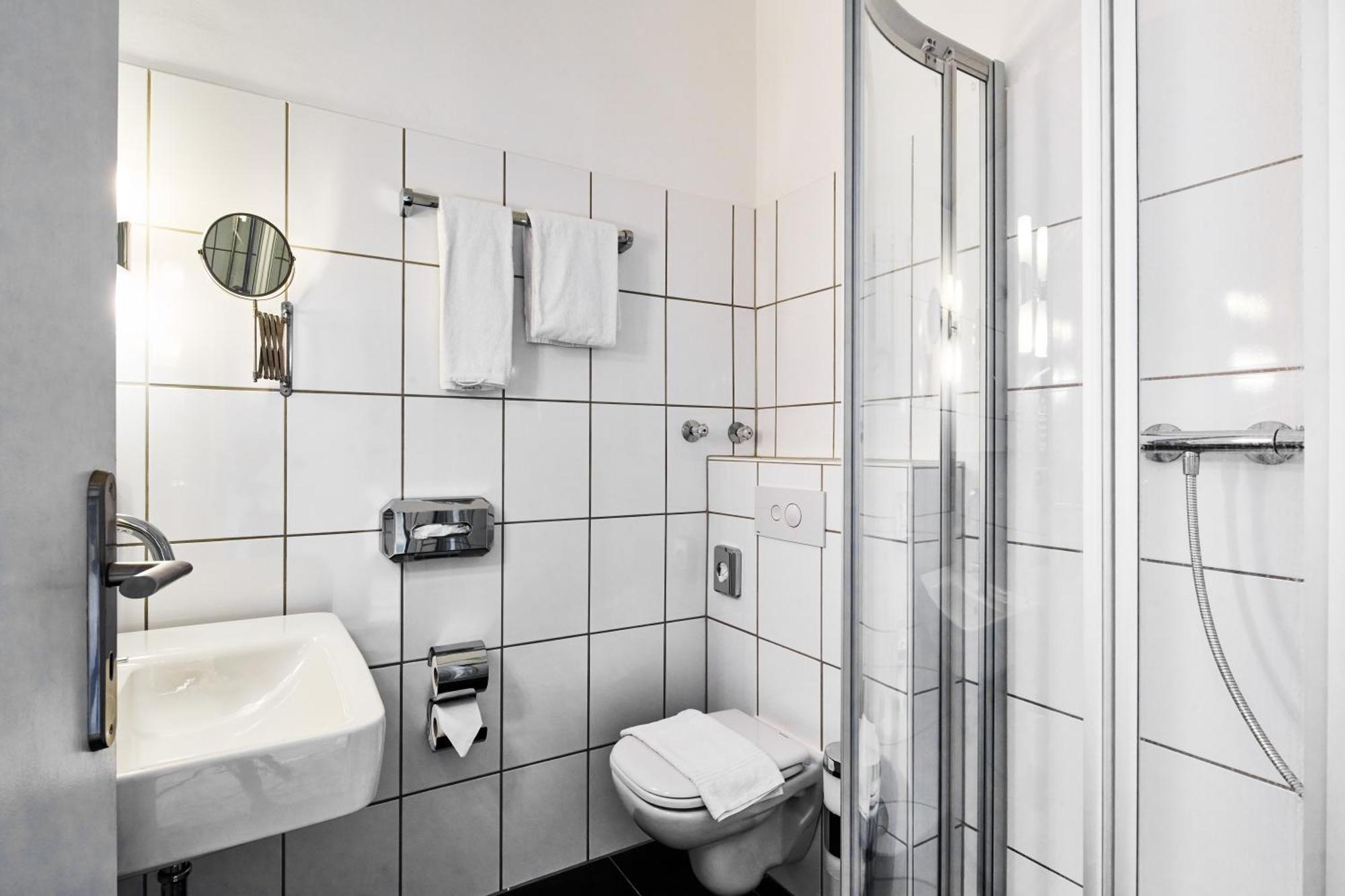 Hotel Gersfelder Hof ภายนอก รูปภาพ