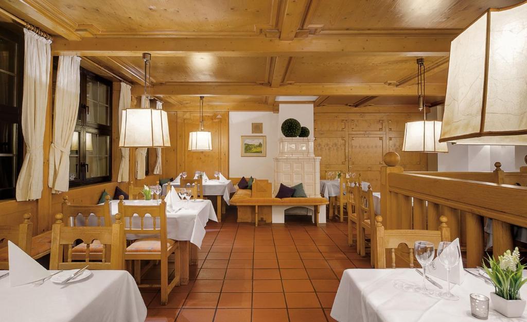 Hotel Gersfelder Hof ภายนอก รูปภาพ